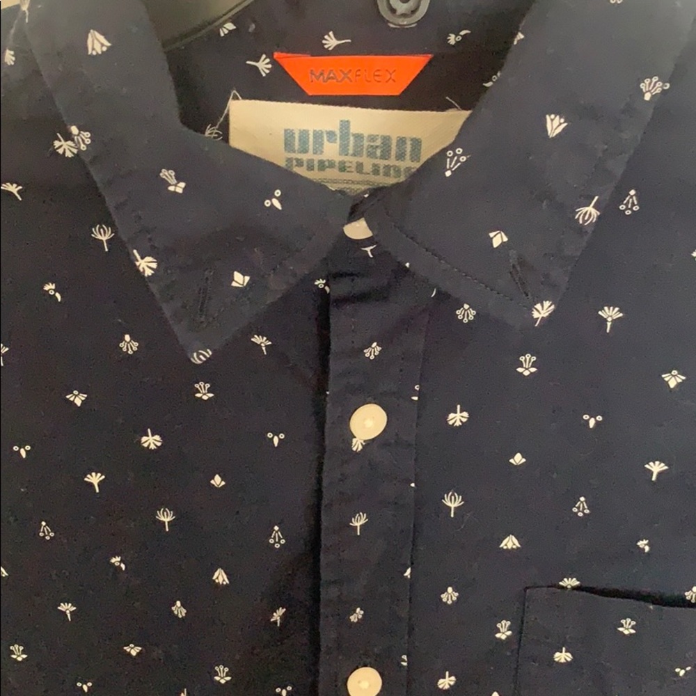 Button up - Picture 2 of 2
